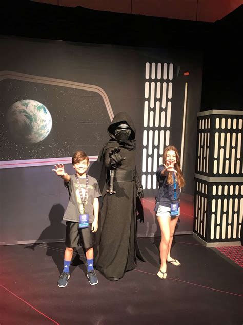 Star Wars Characters in Disneyland: Where to Find Them - Mommy Travels