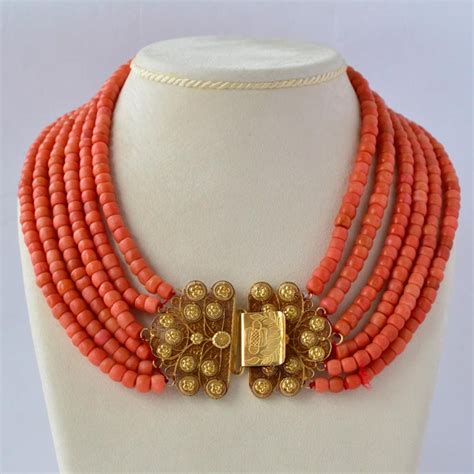 Antique coral necklace | ArtListings