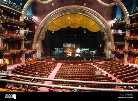 Inside the famous Dolby Theatre in Hollywood Boulevard, Los Angeles ...