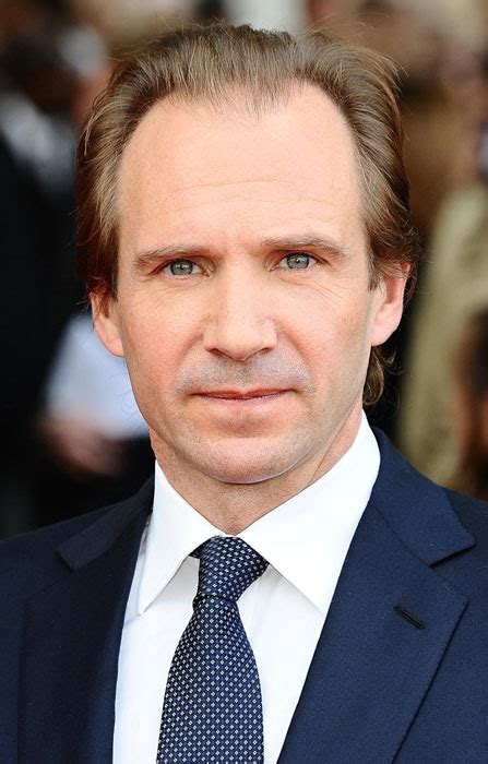 Ralph Fiennes Height, Weight, Age, Girlfriend, Family, Facts, Biography