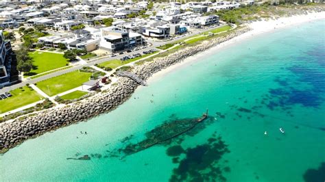 Omeo Wreck (Coogee Beach), Western Australia