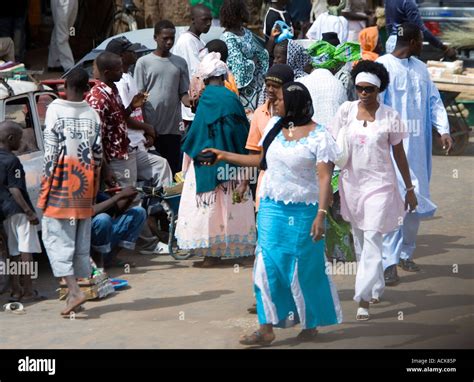 African women gambia traditional dress hi-res stock photography and images - Alamy