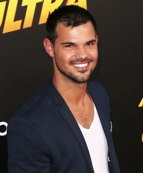 Taylor Lautner Picture 250 - The Los Angeles Premiere of American Ultra