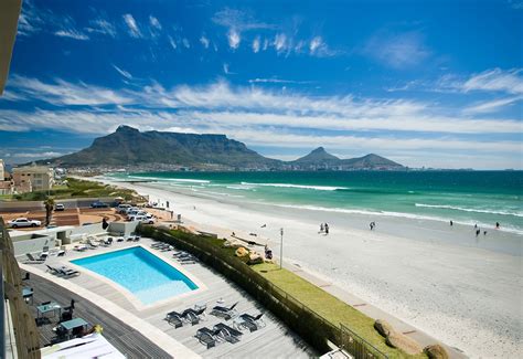 Blouberg Beach in Cape Town for the best view of Table Mountain (Western Cape - South Africa ...