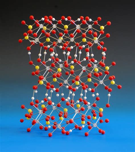 Pictures of crystal structure models of geological minerals and gemstones