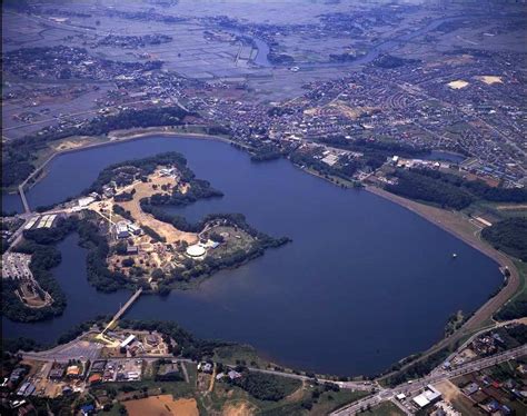 Japan Is Building The World's Largest Floating Solar Power P