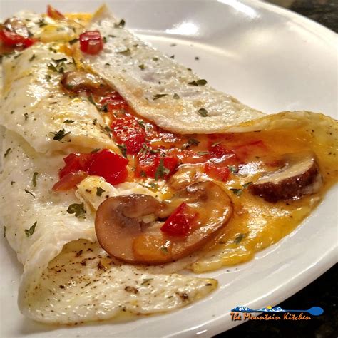 Egg White Omelette {A Meatless Monday Recipe