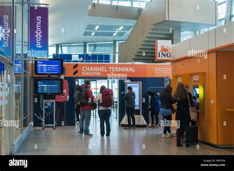 Terminal Kanaleingang, Eurostar, Bahnhof Brüssel-Midi, Brüssel, Belgien Stockfotografie - Alamy