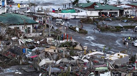 Official: Over 10,000 feared dead in Typhoon Haiyan