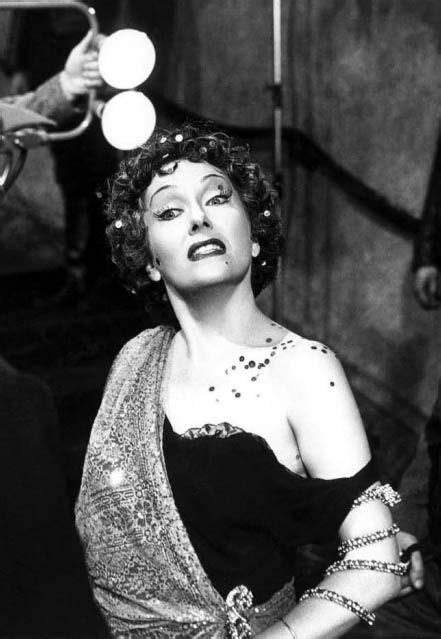 All right, Mr. DeMille, I'm ready for my close-up | Hollywood, See movie, Vintage hollywood