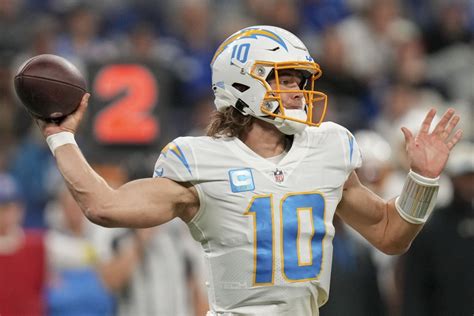 Chargers News: Justin Herbert Injury Update, No Football Thrown All ...