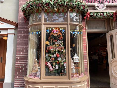 PHOTOS: Disney Christmas 2023 Decorations Arrive at World Bazaar in ...