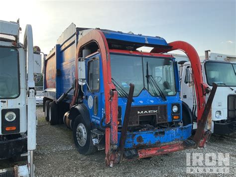 2006 Mack 6x4 COE Front Loader Waste Collection Truck in Midlothian, Virginia, United States ...