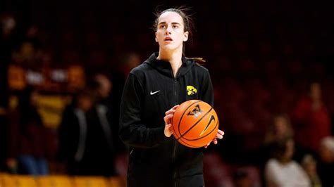 Basketball Star Caitlin Clark Will Be Joining The 2024 WNBA Draft | LittleThings.com