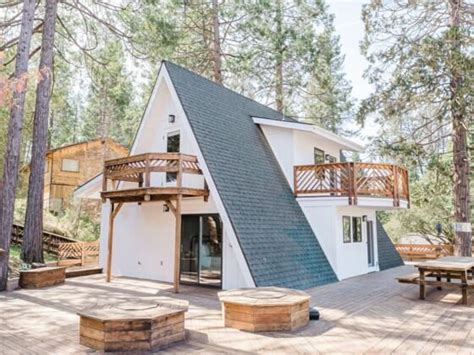 10 Yosemite Cabins Near All Yosemite National Park Entrances