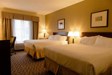 HOLIDAY INN EXPRESS SUPERIOR $89 ($̶1̶1̶2̶) - Updated 2020 Prices ...