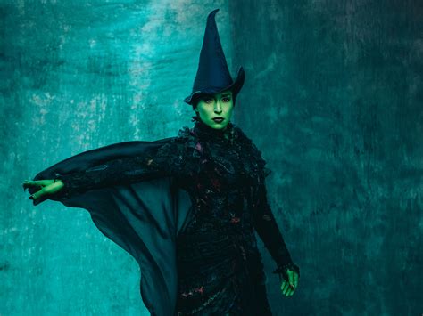 Photo 16 of 18 | Celebrate Wicked's 15 Thrillifying Years on Broadway ...