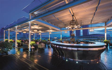 Luxury Travel Views: The Fullerton Bay Hotel, Singapore - Lux Magazine