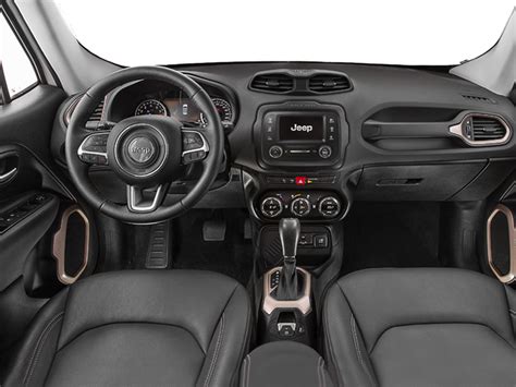 Jeep Renegade 2017 México interior con pantalla touch - Autos Actual México