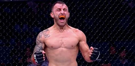 Alexander Volkanovski nearly lost his leg because of blood infection