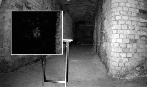 Paranormal investigator snaps face of 'ghost child' in haunted fort | Unexplained Mysteries