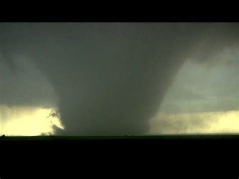 Clear sound of a large ROARING tornado! It looks and sounds like the one that hit us in 1974 ...