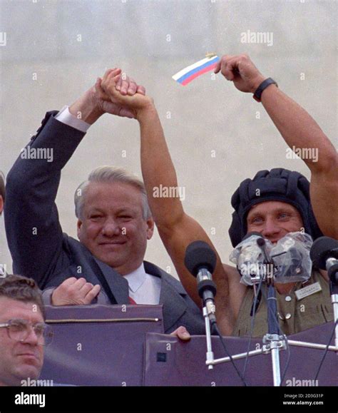 Yeltsin tank 1991 hi-res stock photography and images - Alamy