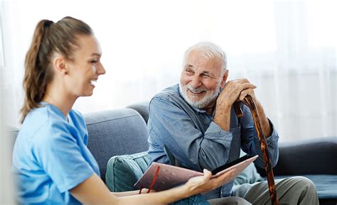 Medical Systems For Seniors [Types, Benefits + FAQs]