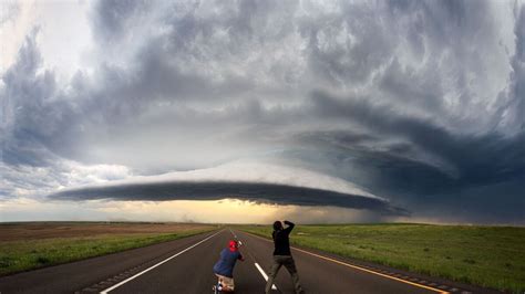 Three tornado chasers were killed Tuesday night, raising new safety ...