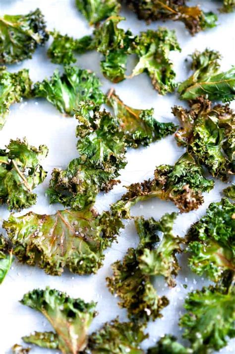 How To Make Perfectly Crispy Baked Kale Chips - Aberdeen's Kitchen