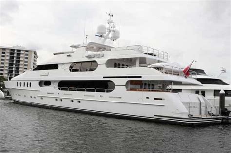 Celebrities with Yachts | Famous People Who Have a Yacht