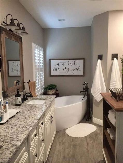 34 Stunning Winter Bathroom Decor Ideas - HMDCRTN