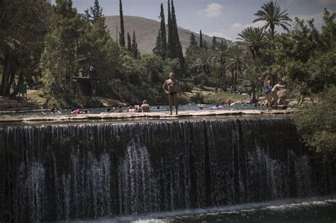 In Israel, Desalination at the Heart of a Water Revolution - The New York Times