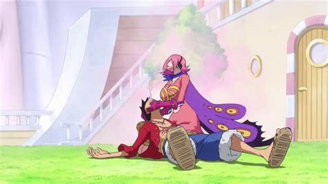 Reiju kiss Luffy?? One Piece 785 - YouTube