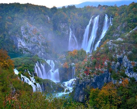 Plitvice-Falls in Autumn 2 - VisitCroatia.com - Tasteful Croatian Journeys