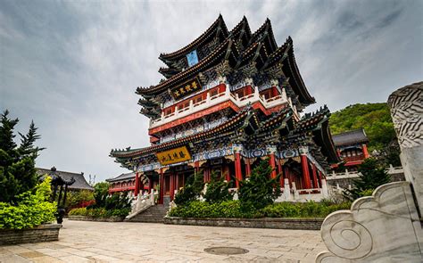 Tianmen Mountain Temple -ZhangjiaijeTravelGuide