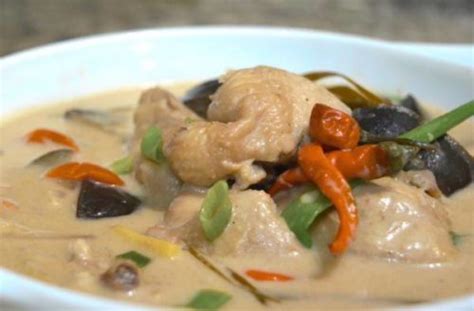 Easy Ginataang Manok Recipe | Ang Sarap Recipes