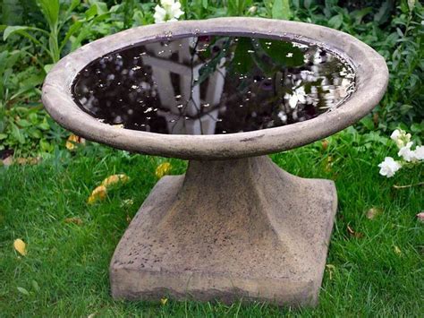 Concrete Bird Bath Bowl | Birdcage Design Ideas