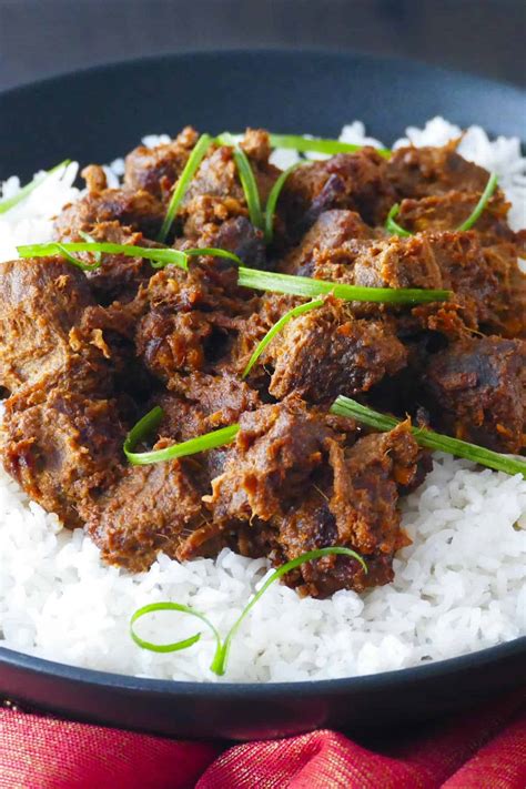 Easy Beef Rendang Instant Pot Recipe - Paint The Kitchen Red