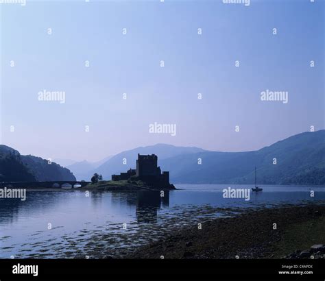 Eilean Donan Castle, Scotland Stock Photo - Alamy