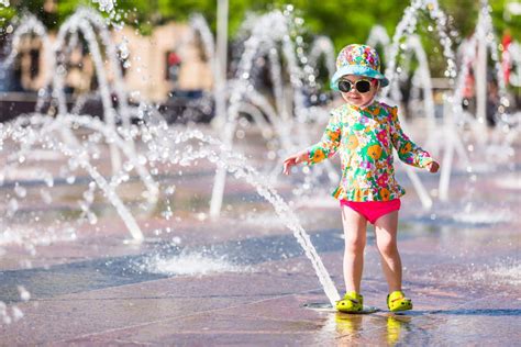 29 FREE Kids Splash Pads & Splash Parks in Kansas City [Open for 2024]