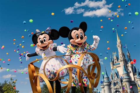 Walt Disney World Shares First Look at New Mickey and Minnie Mouse Costumes