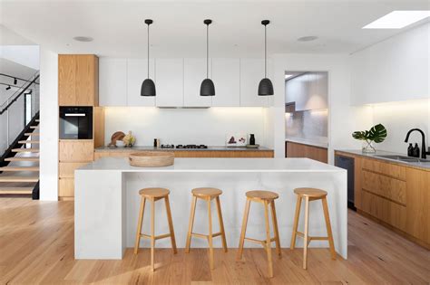 Modern Kitchens: Minimalist Style - The Cabinet Center