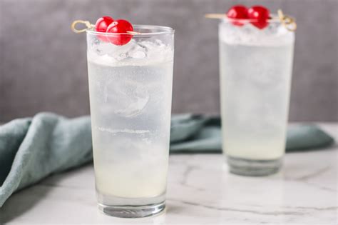 Classic Gin Fizz Cocktail Recipe