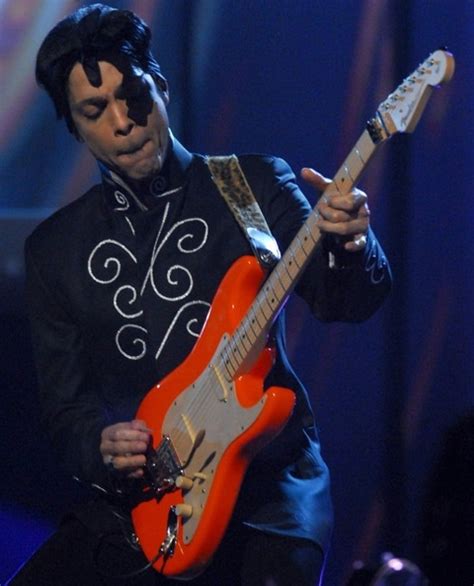 Prince's Greatest Guitars | Photo 7 | TMZ.com