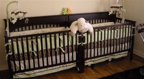 Best Cribs For Twins [2020 Buying Guide] | RaisingSmallSouls