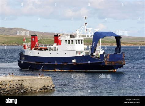 The ferry Thora sailing between the islands of Yell and Unst in the Shetland Islands, UK Stock ...