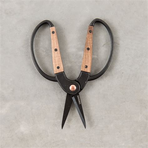 Small Gardening Scissors | Magnolia