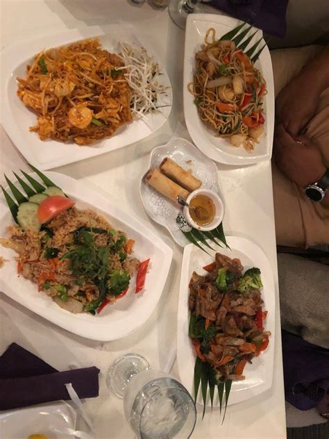 Pom's Thai Taste — Portland Restaurants — Maine.com