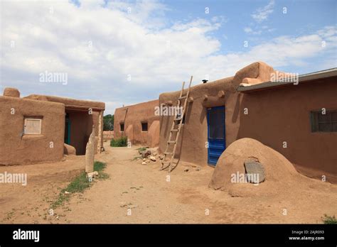 Taos Pueblo, UNESCO World Heritage Site, Taos, New Mexico, USA Stock ...